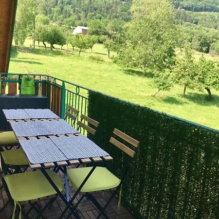 The Green Fee Close To The Golf Course And 5 Minutes From The Lake Giez Exterior photo